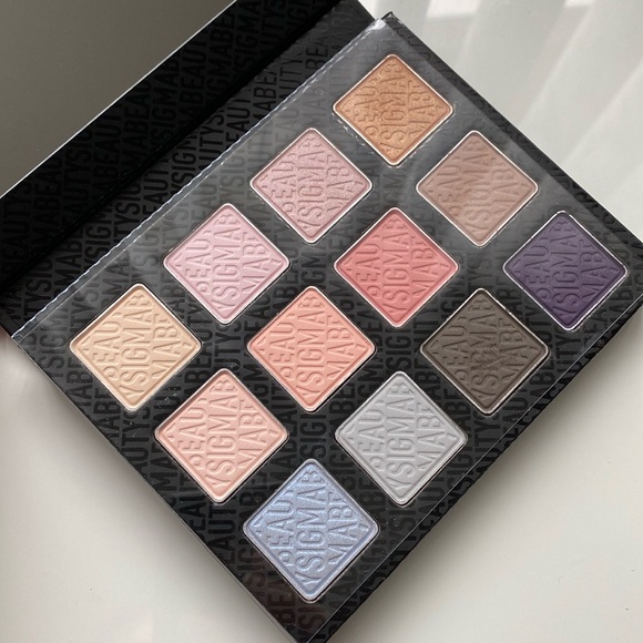 Sigma Fall Softly Eyeshadow Palette - Picture 4 of 4
